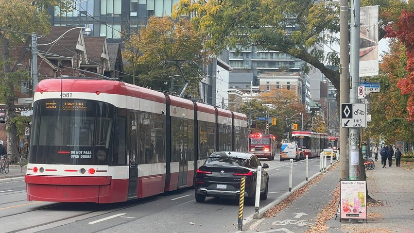 Streetcar, Car and Bicycle Lane Toronto