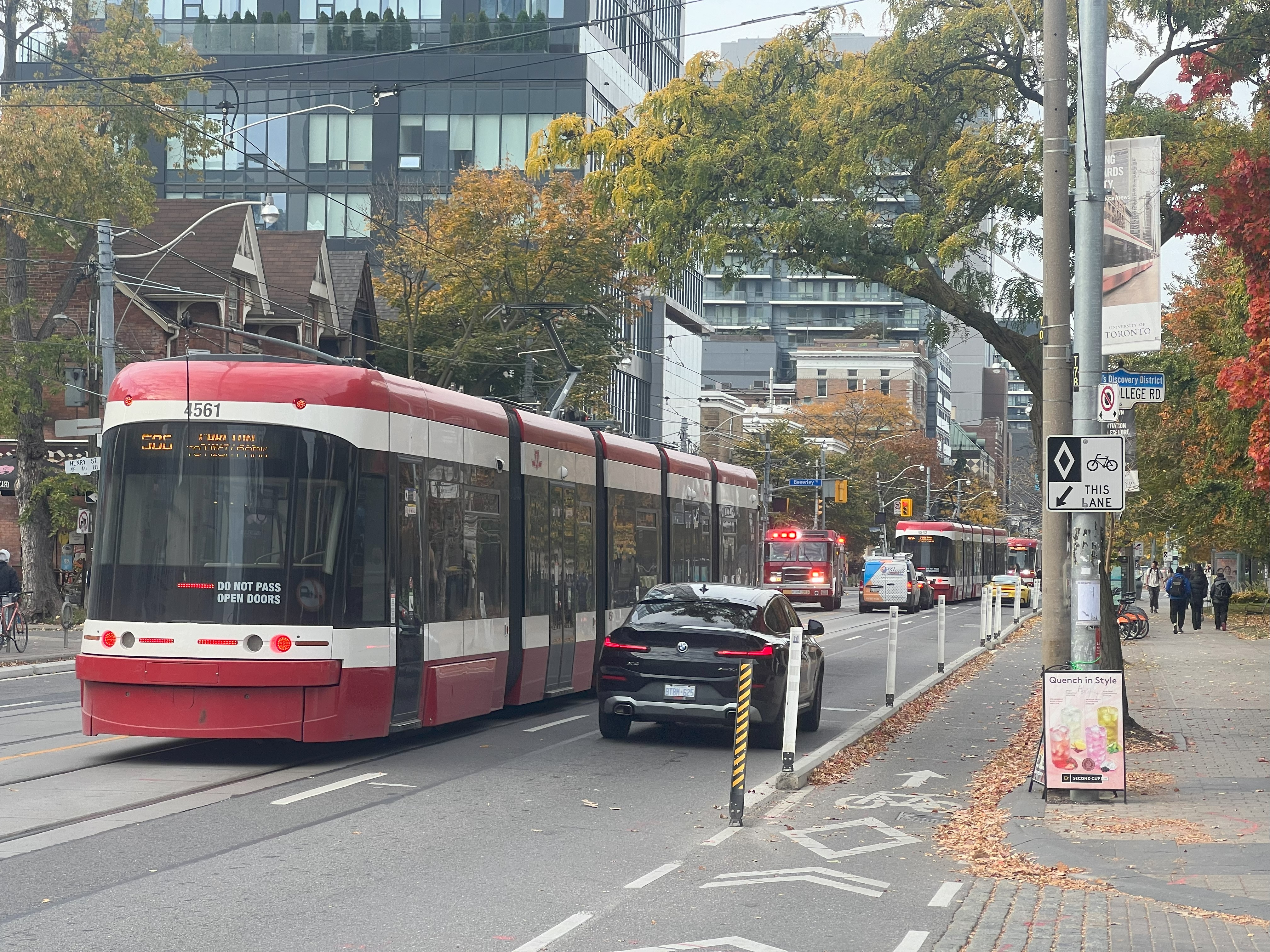 Streetcar, Car and Bicycle Lane Toronto